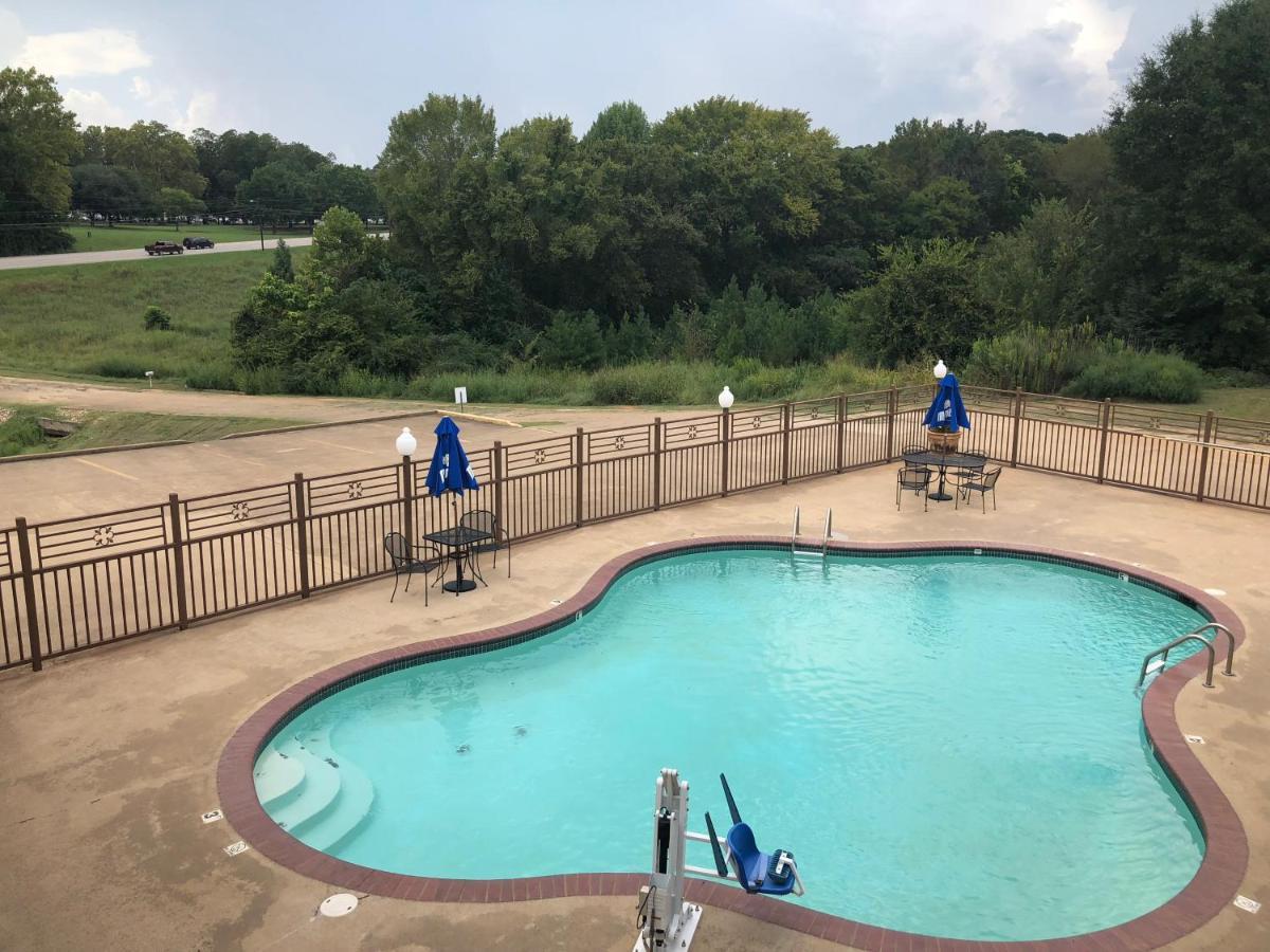 Weston Inn & Suites Rusk Bagian luar foto