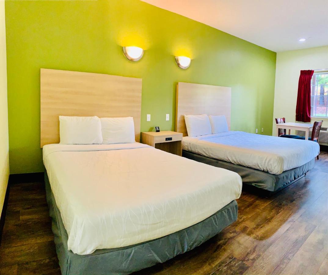 Weston Inn & Suites Rusk Bagian luar foto