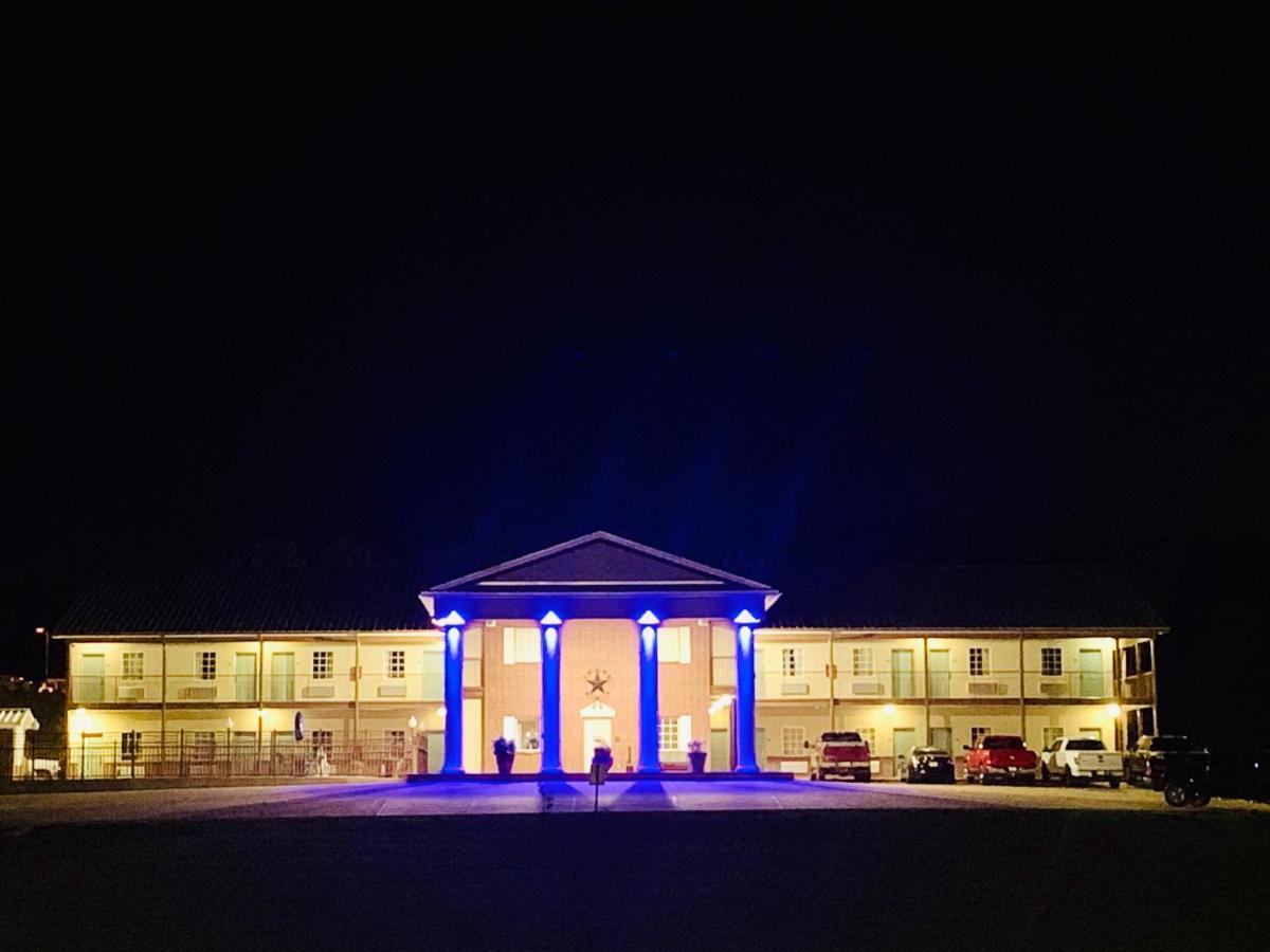 Weston Inn & Suites Rusk Bagian luar foto